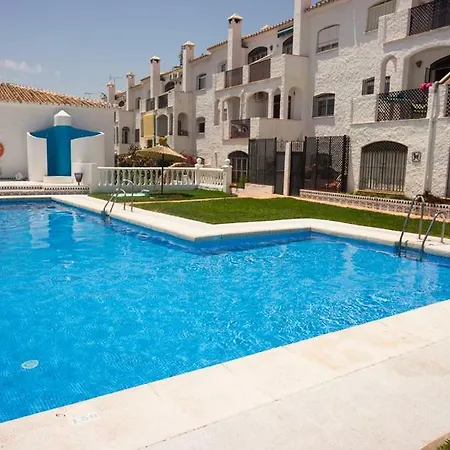 Lovely Living In Apartment Nerja
